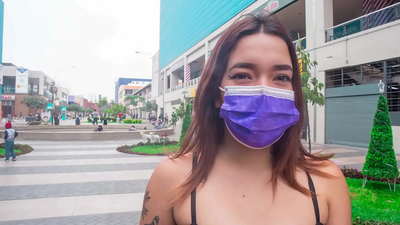 VENEZUELAN IMIGRANT vao haingana no tonga tany Però, nanafika ny mpamily fiarakaretsaka